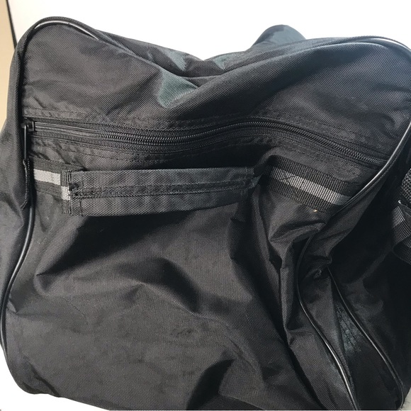 Eddie Bauer XL Black Duffel Bag - Picture 4 of 15